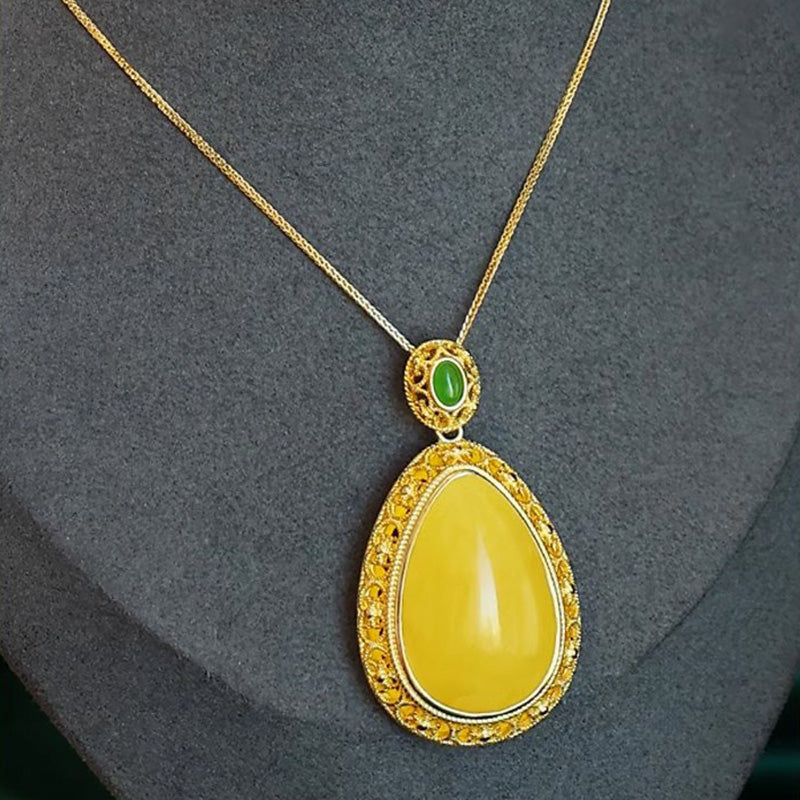 🎁📿Elegante Glücksblumen-Anhänger-Halskette🍀🎁